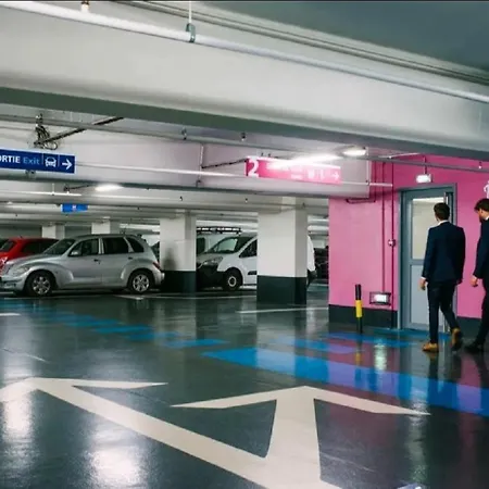 شقة Terrasse - Hyper Centre - 2 - Parking Gratuit - Calme & Lumineux - Arrivee Autonome *